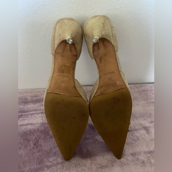PRADA beige suede kitten heels - Picture 5 of 7